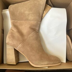 Tan Suede Women's Boots size 7.5 wide calf